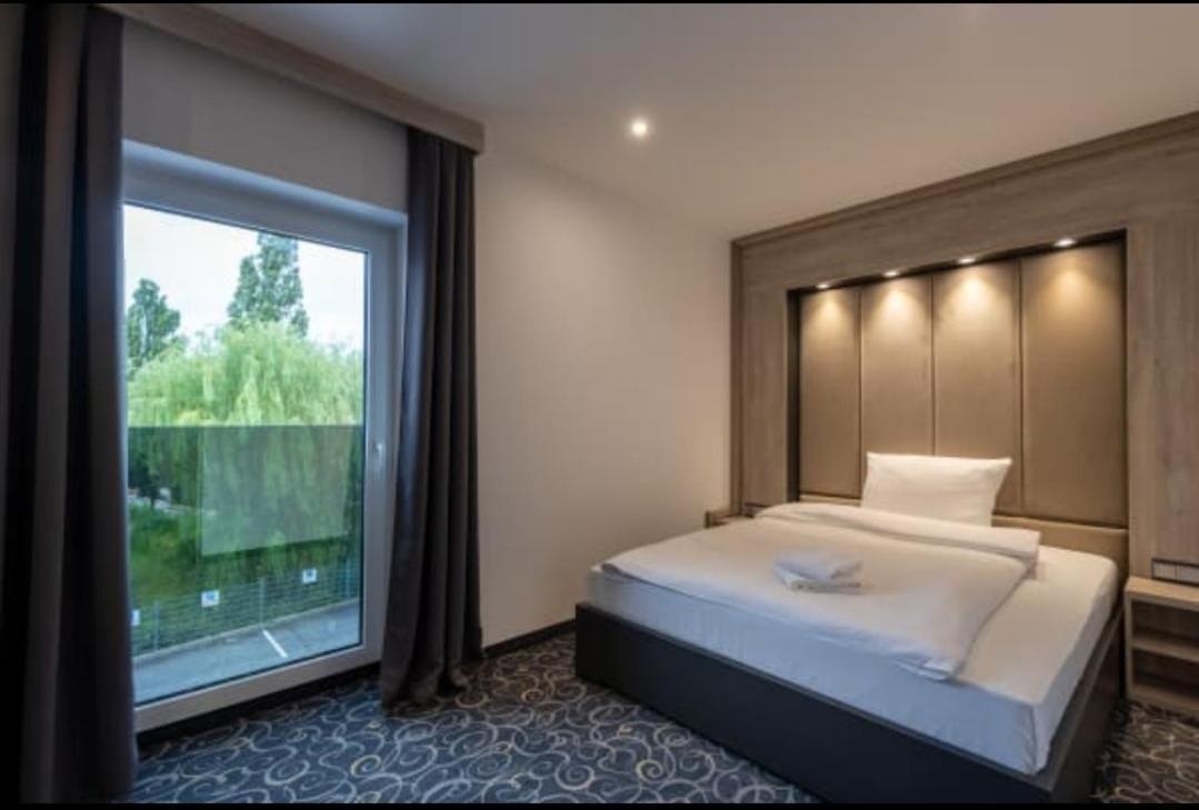 Hotel Business Bay Das Ehemalige Staycation Hotel Sindelfingen Exterior foto